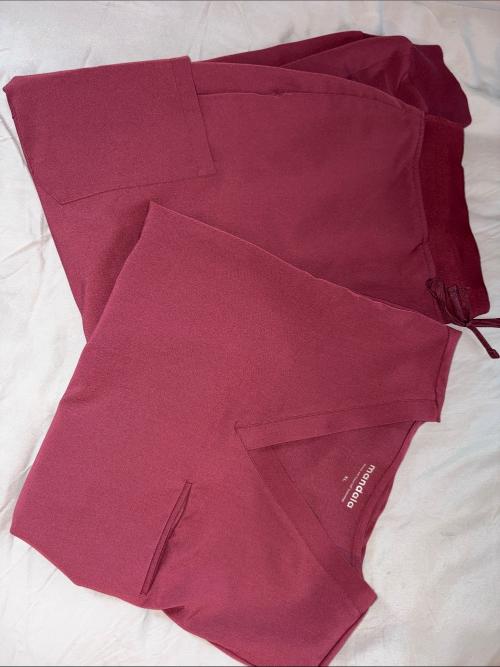 Womenโs Red Scrub Set - Mandala Xl